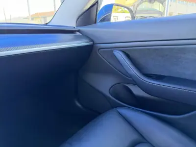 Tesla Model 3 2020 - 29500 EUR, 89581 km - 89581km - foto 38 de 48
