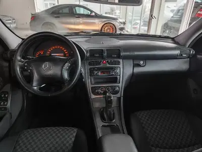 Mercedes-Benz C 220 2000 - 5750 EUR, 372700 km - AUTO.MOTO.pt - 372700km - foto 41 de 60