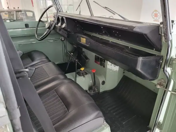 Land Rover Serie III 1973 - 35000 EUR, 87484 km - AUTO.MOTO.pt - 87484km - foto 22 de 47