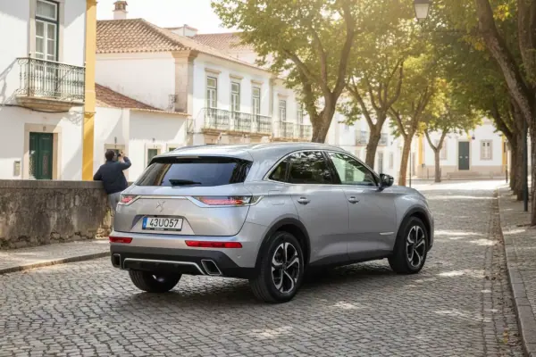 DS DS7 Crossback 2018 - 18450 EUR, 144000 km - AUTO.MOTO.pt - 144000km - foto 2 de 27