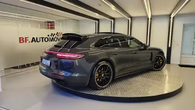 Porsche Panamera Sport Turismo 2018 - 71900 EUR, 135500 km - AUTO.MOTO.pt - 135500km - foto 4 de 49
