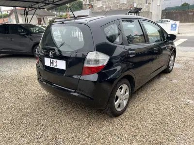 Honda Jazz 2008 - 4765 EUR, 235500 km - AUTO.MOTO.pt - 235500km - foto 5 de 15