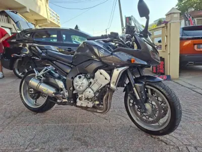 Yamaha FZ 6 R 2010 - 6000 EUR, 21000 km - 21000km - foto 5 de 12