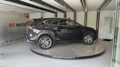 Lexus NX 300h 2018 - 31900 EUR, 78634 km - AUTO.MOTO.pt - 78634km - foto 7 de 65