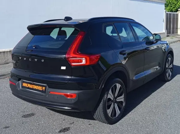Volvo XC 40 2023 - 30750 EUR, 35600 km - 35600km - foto 5 de 18