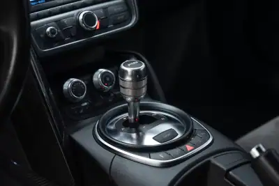 Audi R8 Coupé 2007 - 74950 EUR, 65000 km - AUTO.MOTO.pt - 65000km - foto 16 de 35