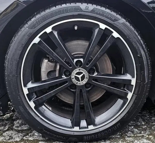 Mercedes-Benz CLA 180 2021 - 28999 EUR, 100000 km - AUTO.MOTO.pt - 100000km - foto 16 de 32