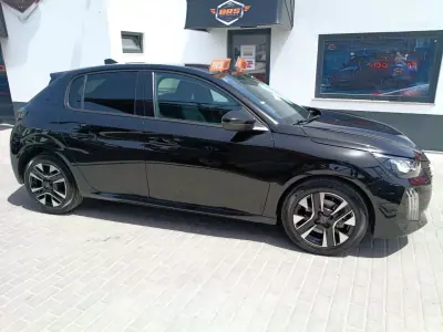 Peugeot 208 2025 - 18750 EUR, 11452 km - AUTO.MOTO.pt - 11452km - foto 3 de 20
