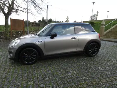 MINI 3 Portas 2018 - 18490 EUR, 164000 km - AUTO.MOTO.pt - 164000km - foto 3 de 53