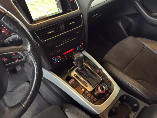 Audi Q5 2009 - 13950 EUR, 326842 km - AUTO.MOTO.pt - 326842km - foto 18 de 33