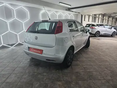 Fiat Grande Punto 2010 - 6000 EUR, 161462 km - AUTO.MOTO.pt - 161462km - foto 20 de 35