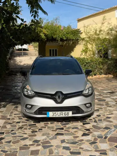 Renault Clio 2018 - 13500 EUR, 117730 km - AUTO.MOTO.pt - 117730km - foto 3 de 9
