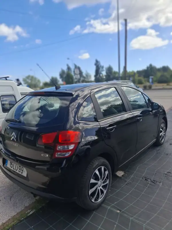 Citroën C3 2011 - 7400 EUR, 130001 km - AUTO.MOTO.pt - 130001km - foto 4 de 8