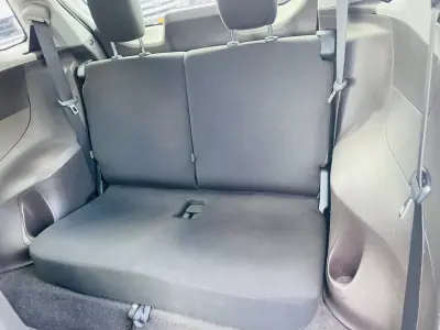 Toyota iQ 2010 - 11950 EUR, 145805 km - AUTO.MOTO.pt - 145805km - foto 9 de 12