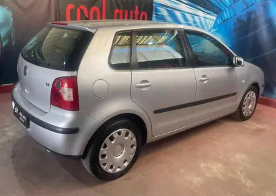 Volkswagen Polo 2003 - 2600 EUR, 105000 km - 105000km - foto 14 de 28