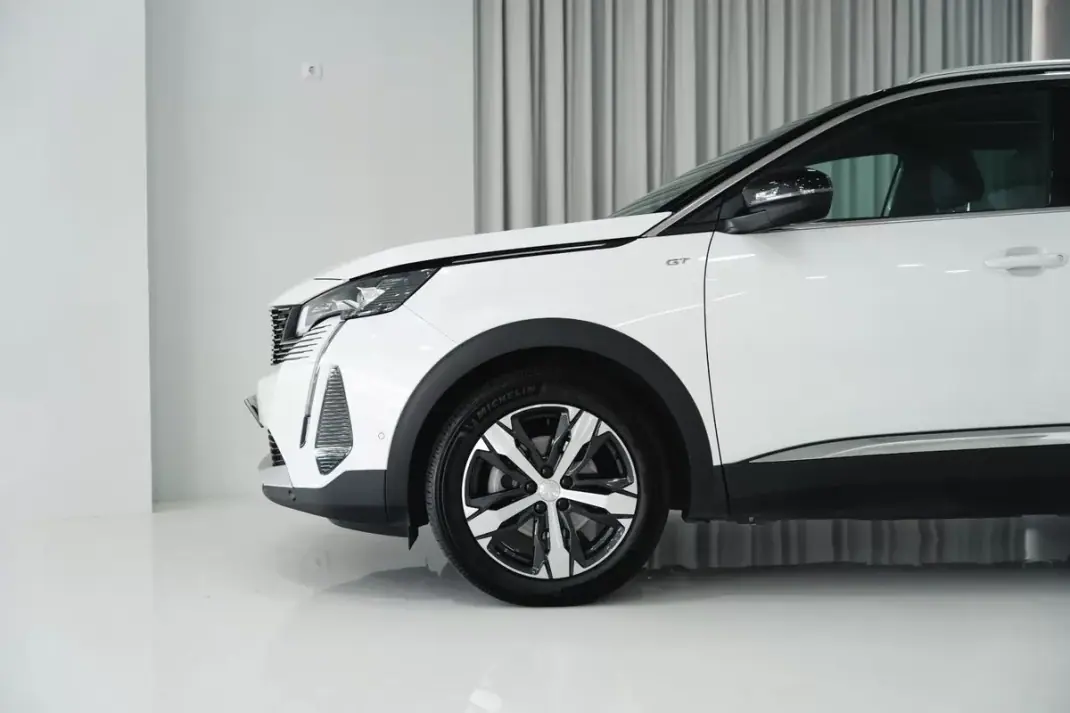Peugeot 3008 2021 - 22950 EUR, 79620 km - 79620km - foto 7 de 54