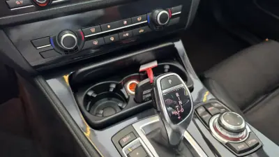 BMW 520 2011 - 10900 EUR, 370543 km - AUTO.MOTO.pt - 370543km - foto 39 de 54