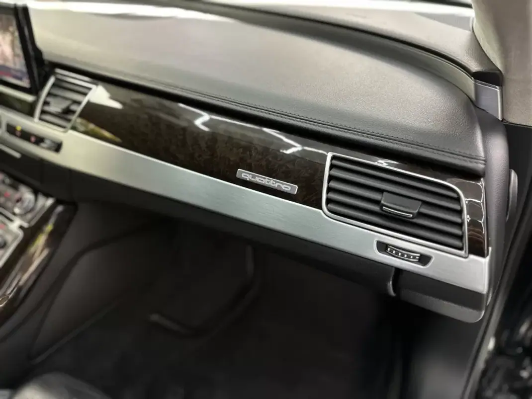 Audi A8 2016 - 39000 EUR, 170000 km - AUTO.MOTO.pt - 170000km - foto 35 de 53