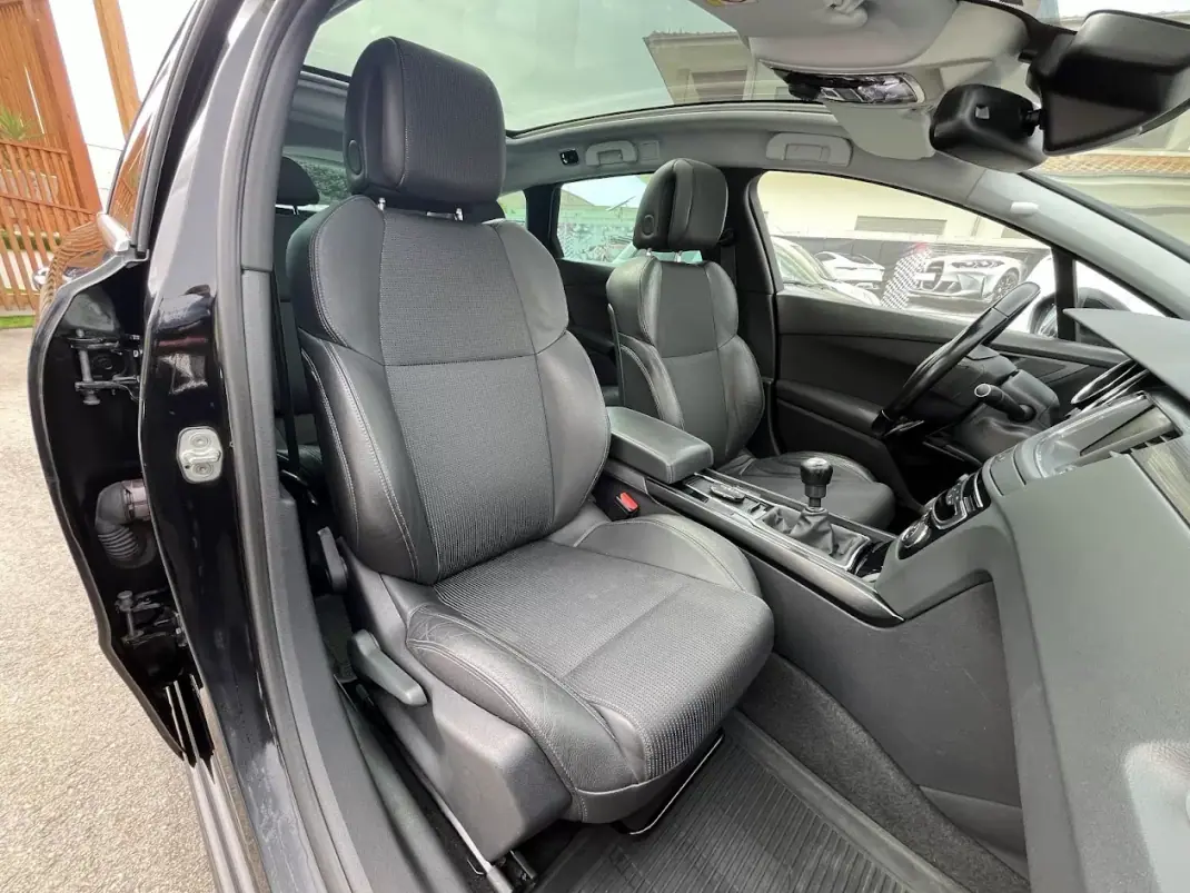 Peugeot 508 SW 2014 - 8450 EUR, 217000 km - AUTO.MOTO.pt - 217000km - foto 31 de 52