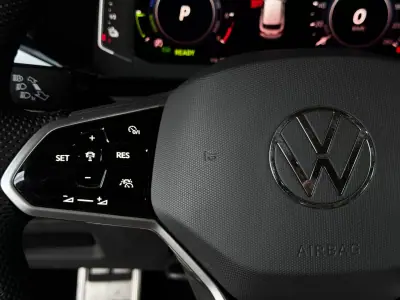 Volkswagen Arteon 2023 - 31990 EUR, 45800 km - AUTO.MOTO.pt - 45800km - foto 23 de 36