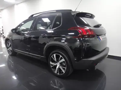 Peugeot 2008 2017 - 11750 EUR, 65000 km - AUTO.MOTO.pt - 65000km - foto 5 de 27