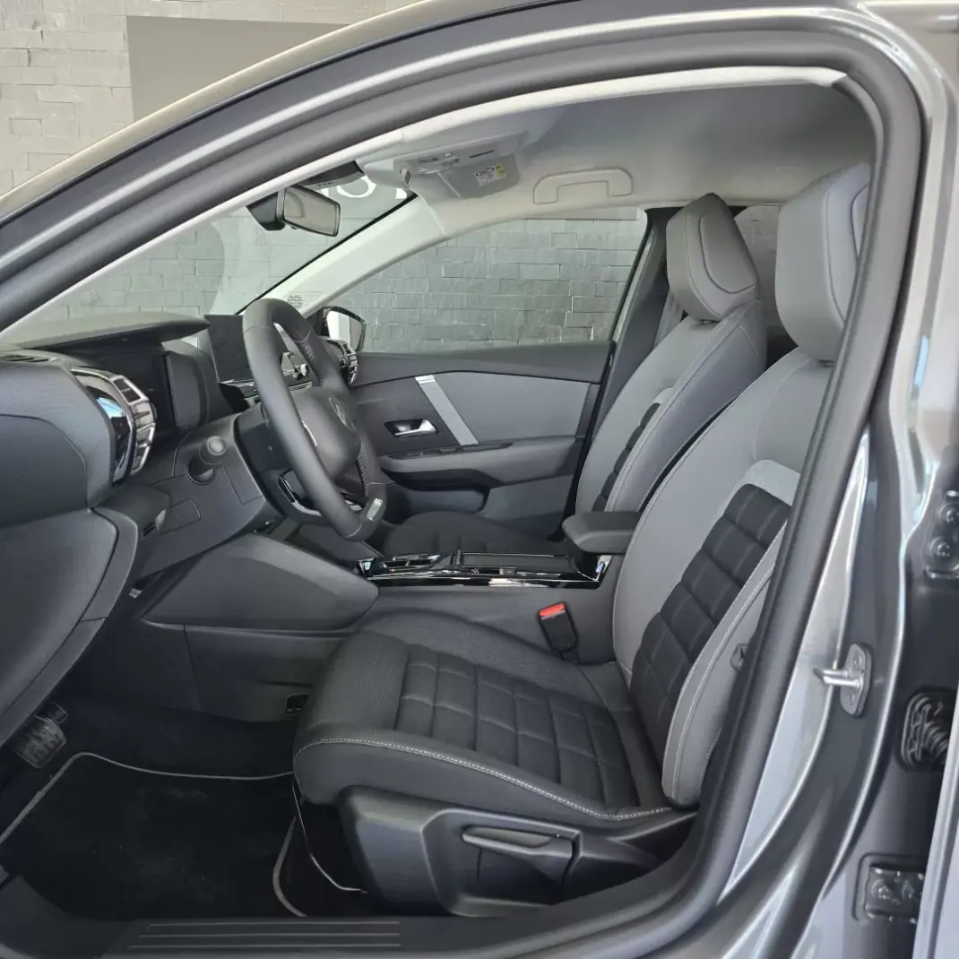 Citroën C4 2026 - 28900 EUR, 100 km - AUTO.MOTO.pt - 100km - foto 17 de 35