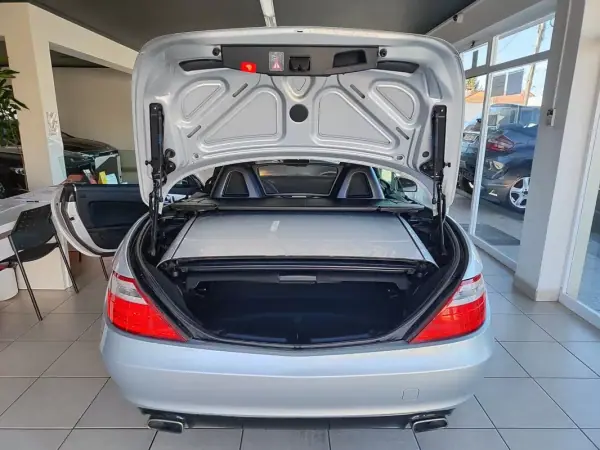 Mercedes-Benz SLK 250 2012 - 23500 EUR, 162600 km - AUTO.MOTO.pt - 162600km - foto 14 de 37