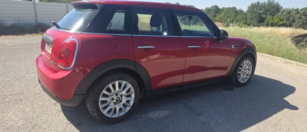 MINI One 2016 - 14900 EUR, 148000 km - AUTO.MOTO.pt - 148000km - foto 5 de 21