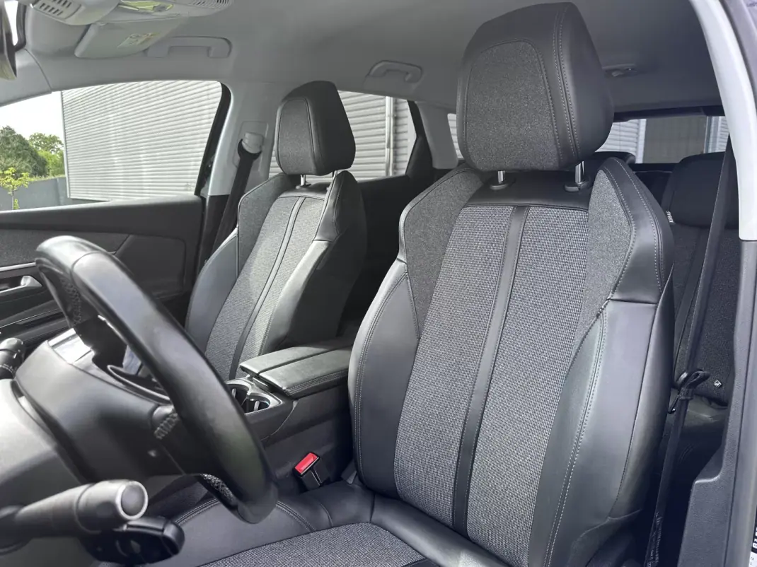 Peugeot 3008 2019 - 17900 EUR, 180000 km - AUTO.MOTO.pt - 180000km - foto 29 de 62