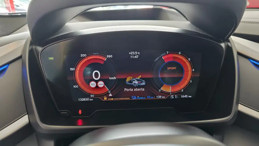 BMW i8 2015 - 62500 EUR, 132830 km - 132830km - foto 41 de 50