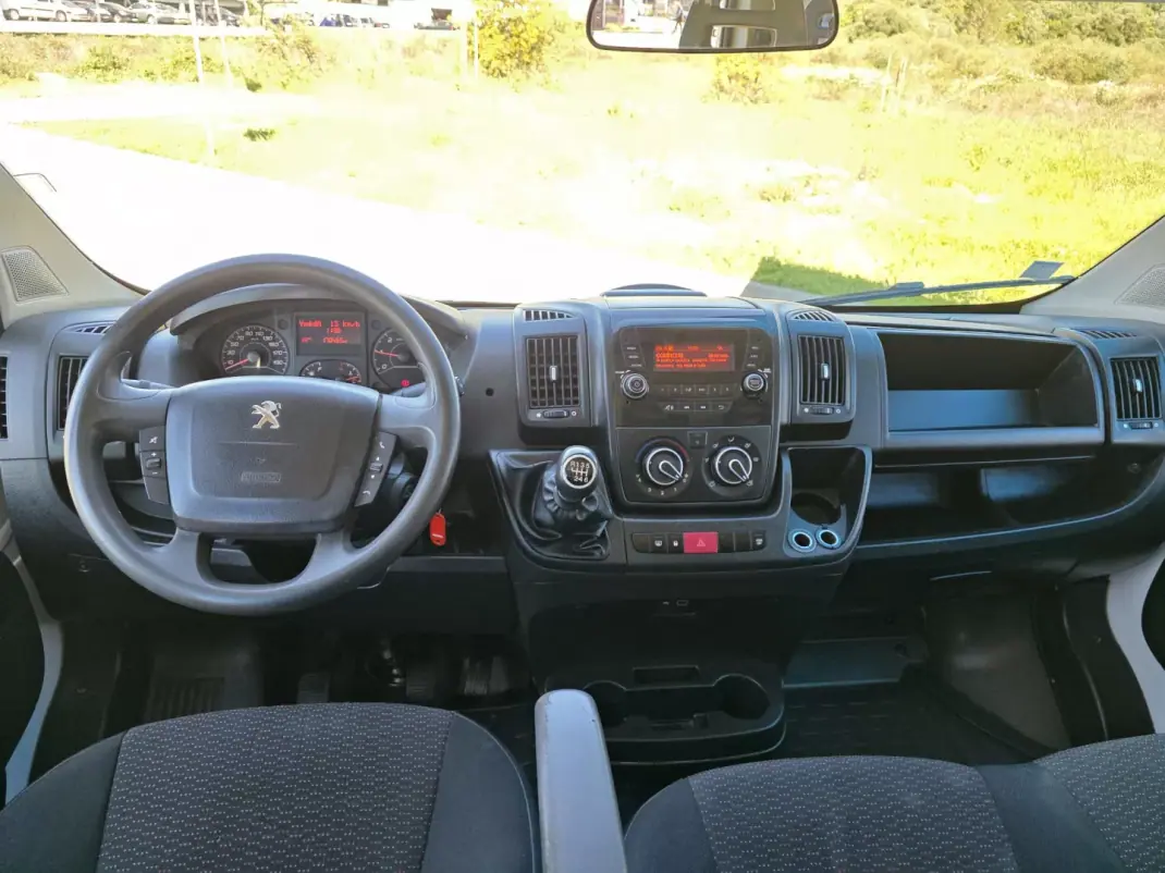 Peugeot 2020 - 18990 EUR, 170000 km - AUTO.MOTO.pt - 170000km - foto 8 de 14