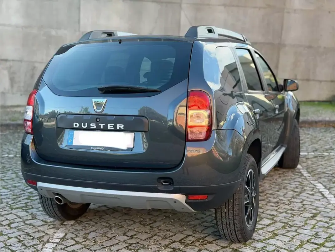 Dacia Duster 2018 - 12900 EUR, 131000 km - AUTO.MOTO.pt - 131000km - foto 5 de 31
