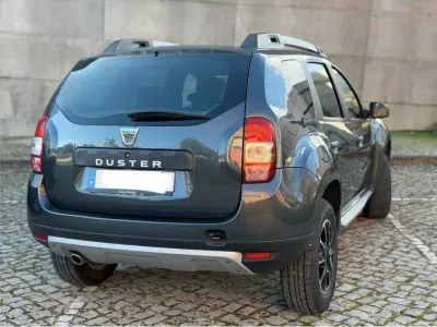 Dacia Duster 2018 - 12900 EUR, 131000 km - AUTO.MOTO.pt - 131000km - foto 5 de 31