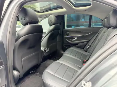 Mercedes-Benz E 220 2016 - 22900 EUR, 249575 km - AUTO.MOTO.pt - 249575km - foto 9 de 15