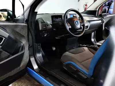 BMW i3 2022 - 23900 EUR, 47000 km - AUTO.MOTO.pt - 47000km - foto 37 de 40