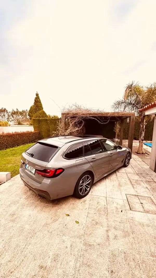 BMW 530e 2021 - 36900 EUR, 118296 km - AUTO.MOTO.pt - 118296km - foto 4 de 31