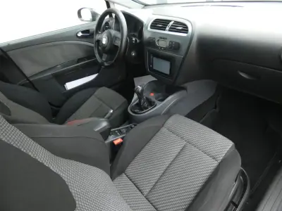 SEAT Leon 2008 - 8500 EUR, 280000 km - AUTO.MOTO.pt - 280000km - foto 13 de 21