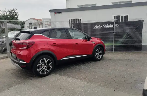 Renault Captur 2024 - 21900 EUR, 49930 km - AUTO.MOTO.pt - 49930km - foto 5 de 16