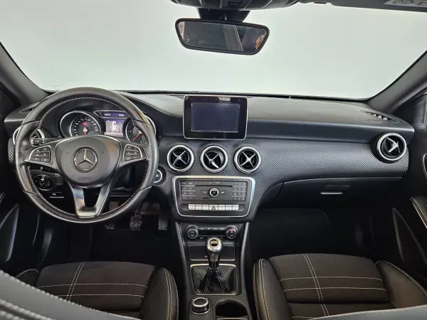 Mercedes-Benz A 180 2017 - 16250 EUR, 160000 km - AUTO.MOTO.pt - 160000km - foto 9 de 9
