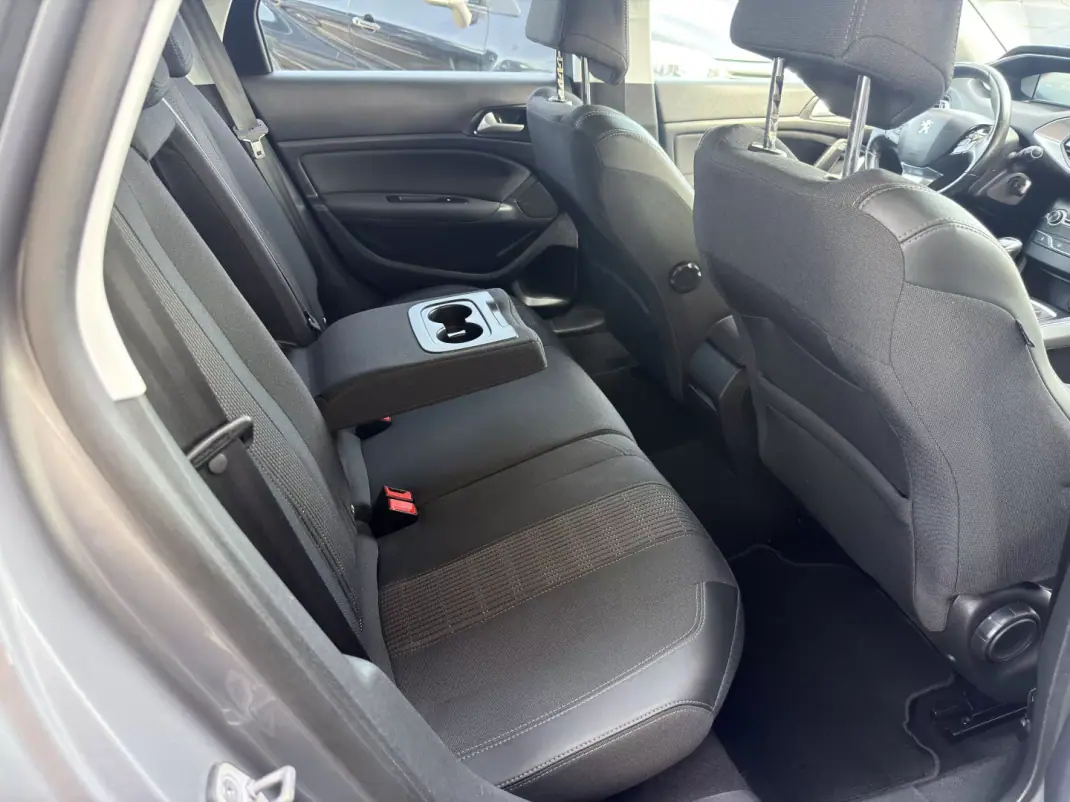 Peugeot 308 SW 2020 - 12990 EUR, 135191 km - AUTO.MOTO.pt - 135191km - foto 21 de 21