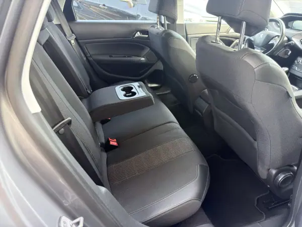 Peugeot 308 SW 2020 - 13500 EUR, 135191 km - AUTO.MOTO.pt - 135191km - foto 21 de 21