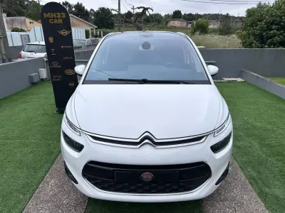 Citroën C4 Picasso 2015 - 9250 EUR, 160000 km - AUTO.MOTO.pt - 160000km - foto 5 de 68