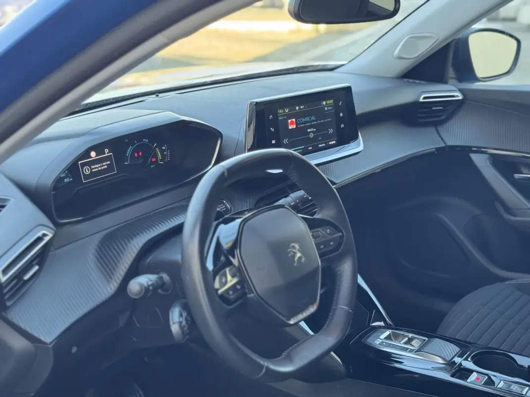 Peugeot e-2008 2022 - 16990 EUR, 109000 km - AUTO.MOTO.pt - 109000km - foto 12 de 12