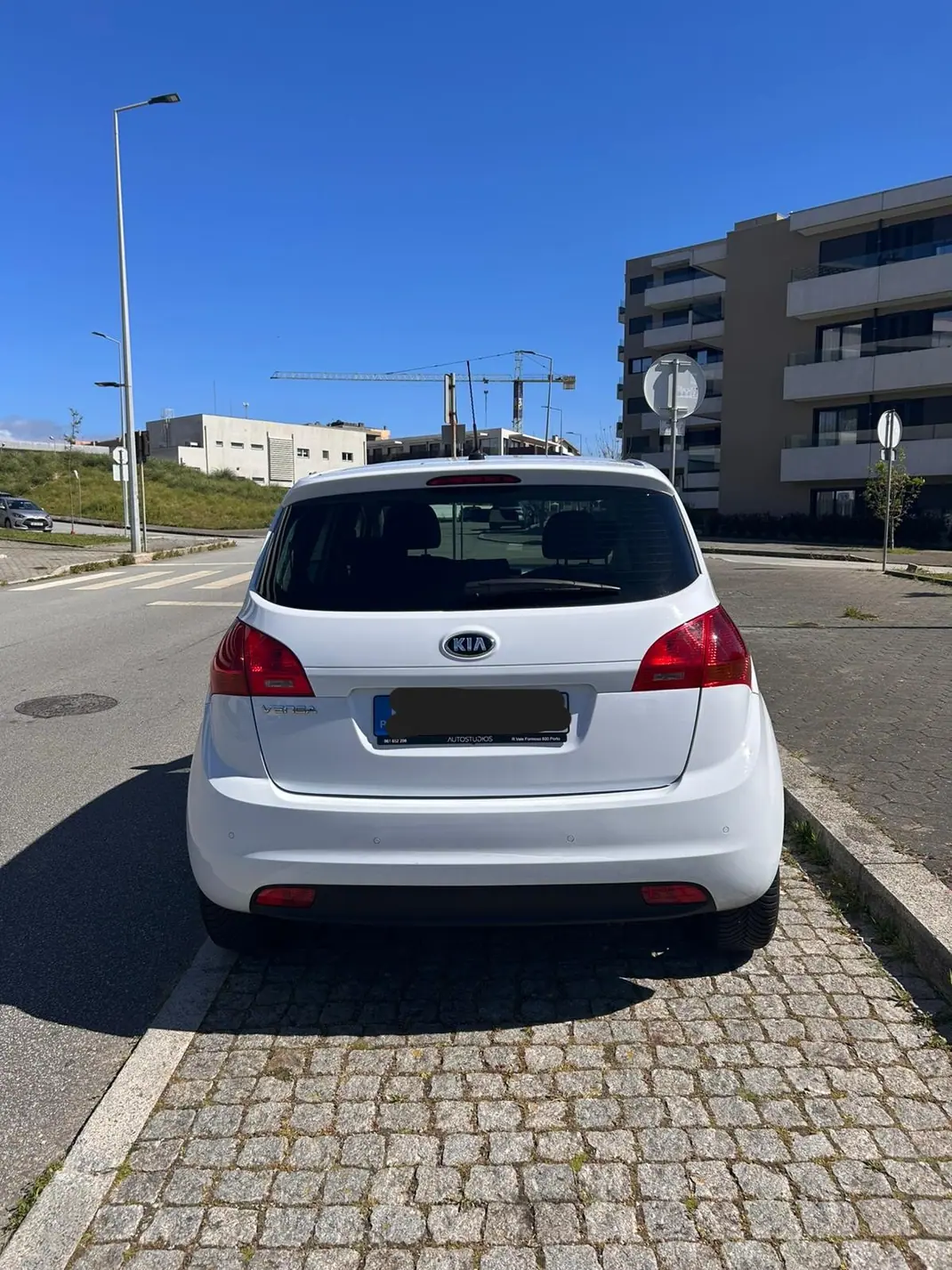 Kia Venga 2013 - 10500 EUR, 24000 km - AUTO.MOTO.pt - 24000km - foto 7 de 14