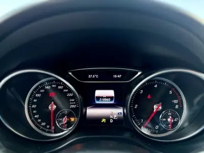 Mercedes-Benz CLA 220 2018 - 22950 EUR, 218000 km - AUTO.MOTO.pt - 218000km - foto 24 de 29