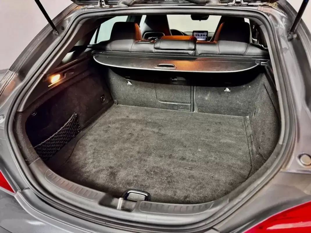 Mercedes-Benz CLA 180 2018 - 19950 EUR, 138000 km - AUTO.MOTO.pt - 138000km - foto 58 de 60