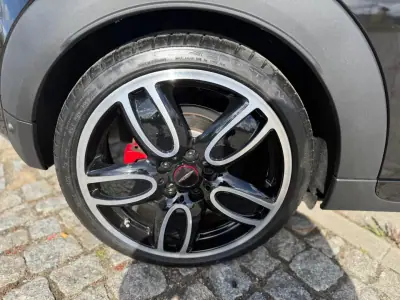 MINI John Cooper Works 2018 - 27900 EUR, 51250 km - AUTO.MOTO.pt - 51250km - foto 27 de 28