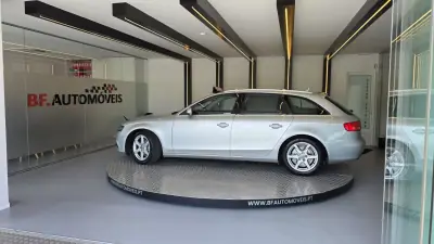Audi A4 Avant 2010 - 9500 EUR, 253856 km - AUTO.MOTO.pt - 253856km - foto 14 de 52