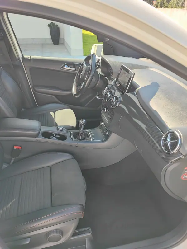 Mercedes-Benz B 180 2016 - 13500 EUR, 168000 km - 168000km - foto 7 de 14