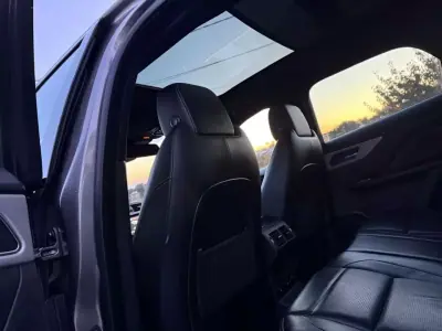 Jaguar F-Pace 2016 - 30999 EUR, 144450 km - AUTO.MOTO.pt - 144450km - foto 24 de 33